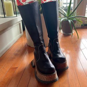 Rare Vintage Y2K London Underground platform leather boots